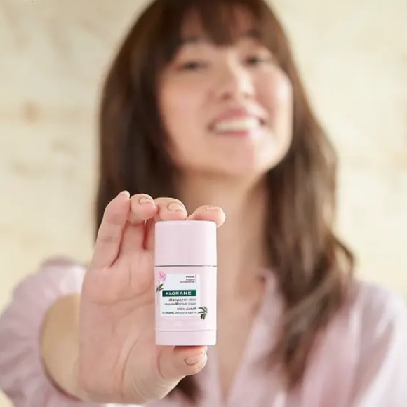 Klorane Soothing Organic Peony Stick Mask - Picture 2 of 9